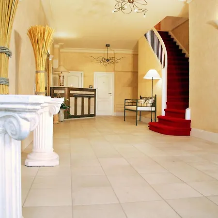Lindenhof Hotel 3*
