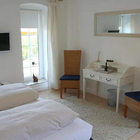Hotel Lindenhof 3*
